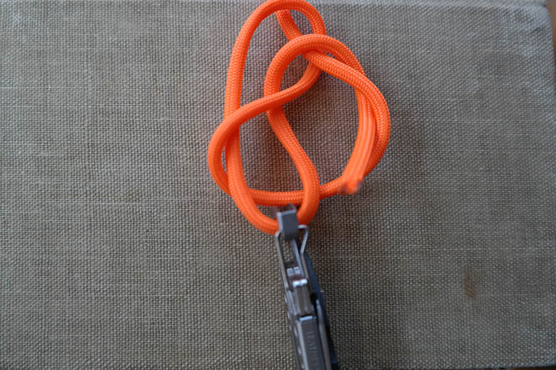 Illustration for article titled Knot Tying Process Images